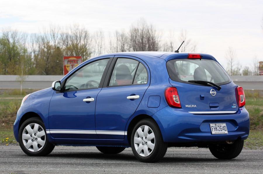  Nissan Micra 2015 года  (фото 2 из 37)